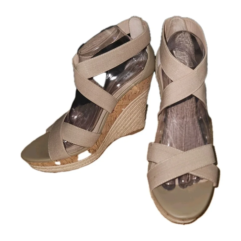 Charles by Charles‎ David Women's Azures Espadrille Wedge Sandals Sz 11M, Beige